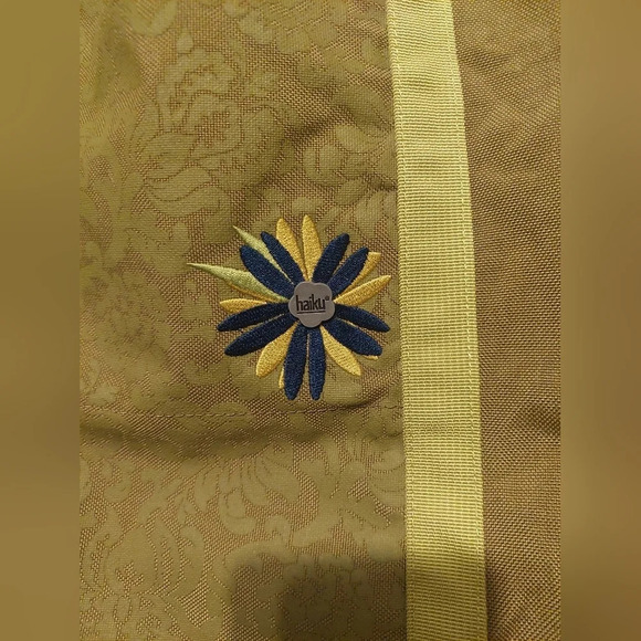 Haiku origami Packable Tote lime green double strap nylon outdoor travel - Picture 3 of 8